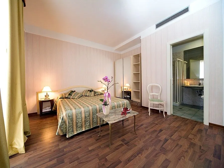 Hotel President Rimini 4*,
