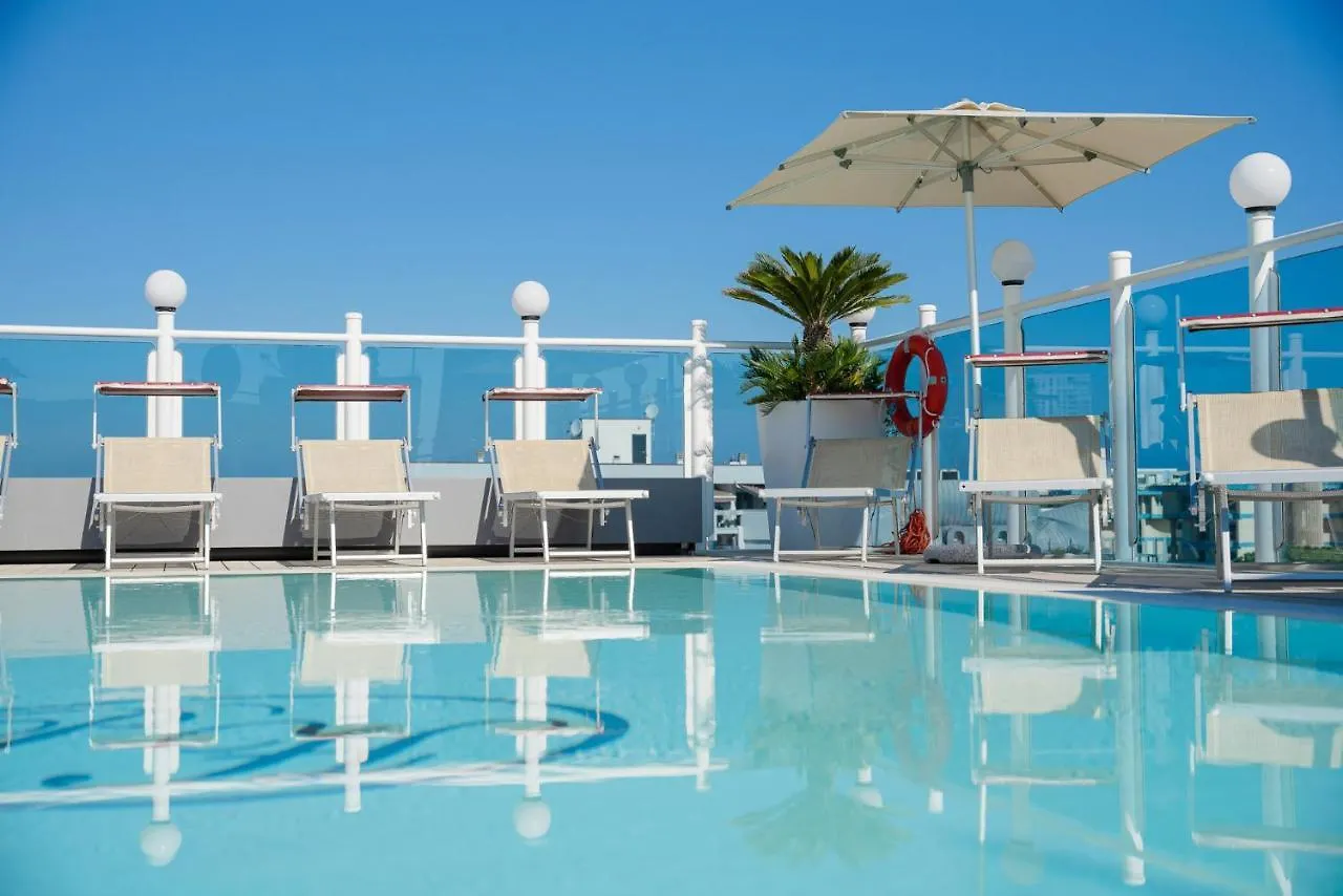 Hotel President Rímini 4*,